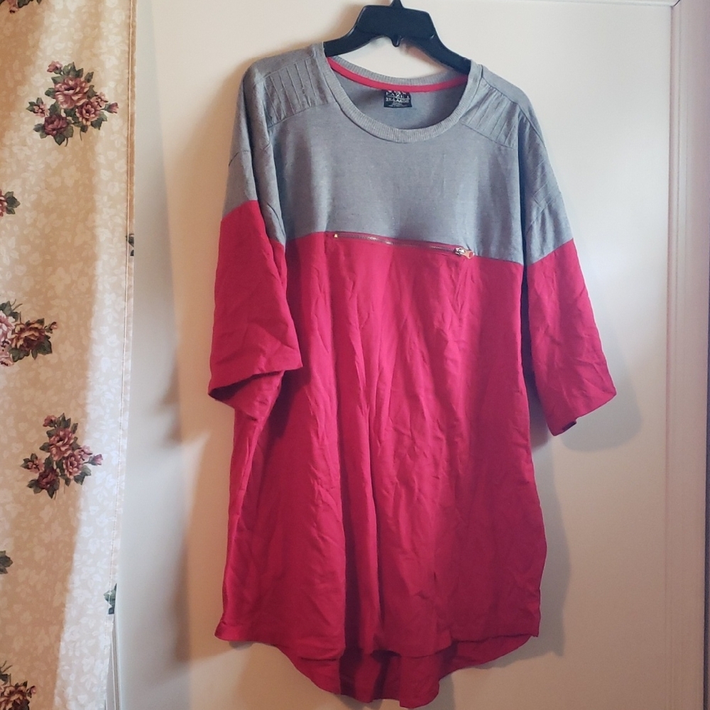 Gray and Red Short Sleeve Men's Tee